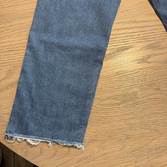 Joe's Jeans Medium Wash Distressed Hem Straight Leg Relaxed Fit Sz 26 Farmcore - Picture 10 of 10